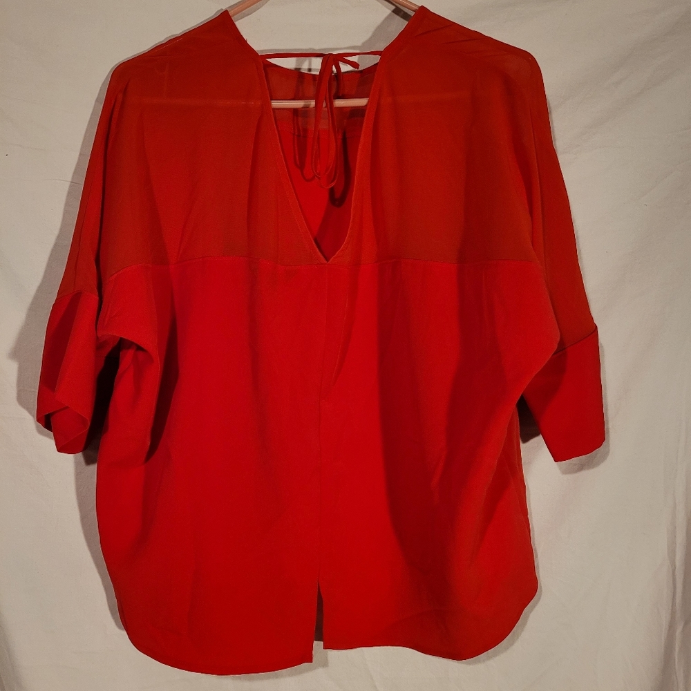 Express red blouse - Picture 5 of 7